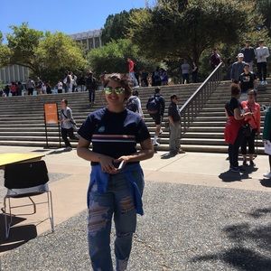 Meet your Posher, Edrina